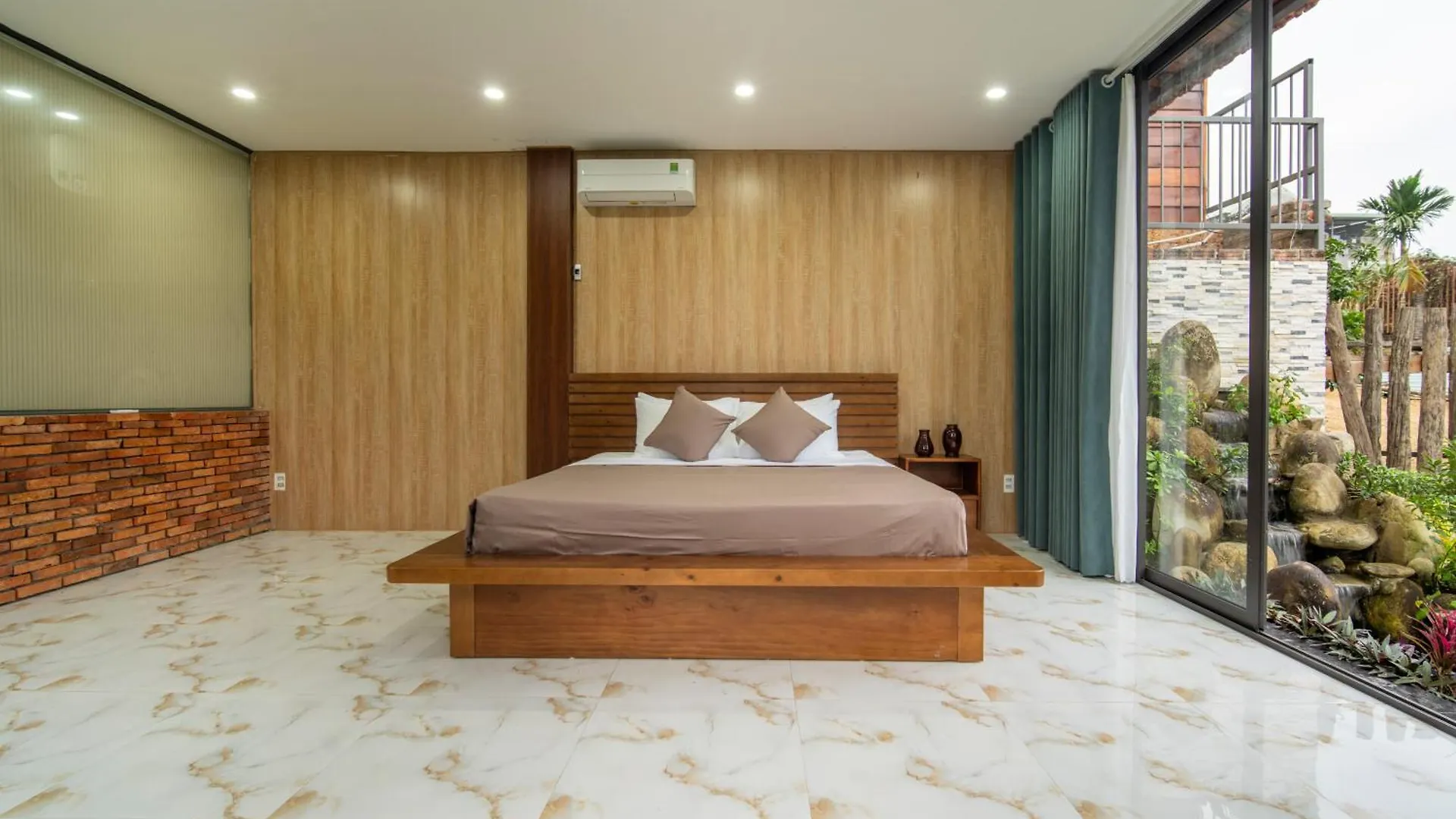 La Retreat Hotel Da Nang