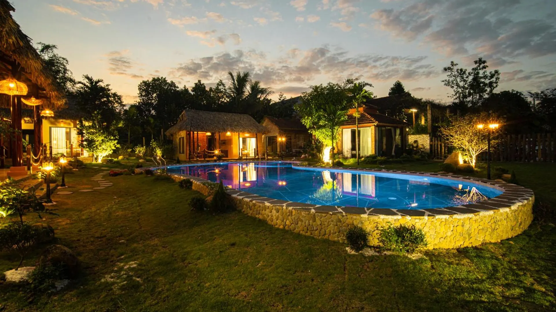La Retreat Hotel Da Nang 0*,  Vietnam