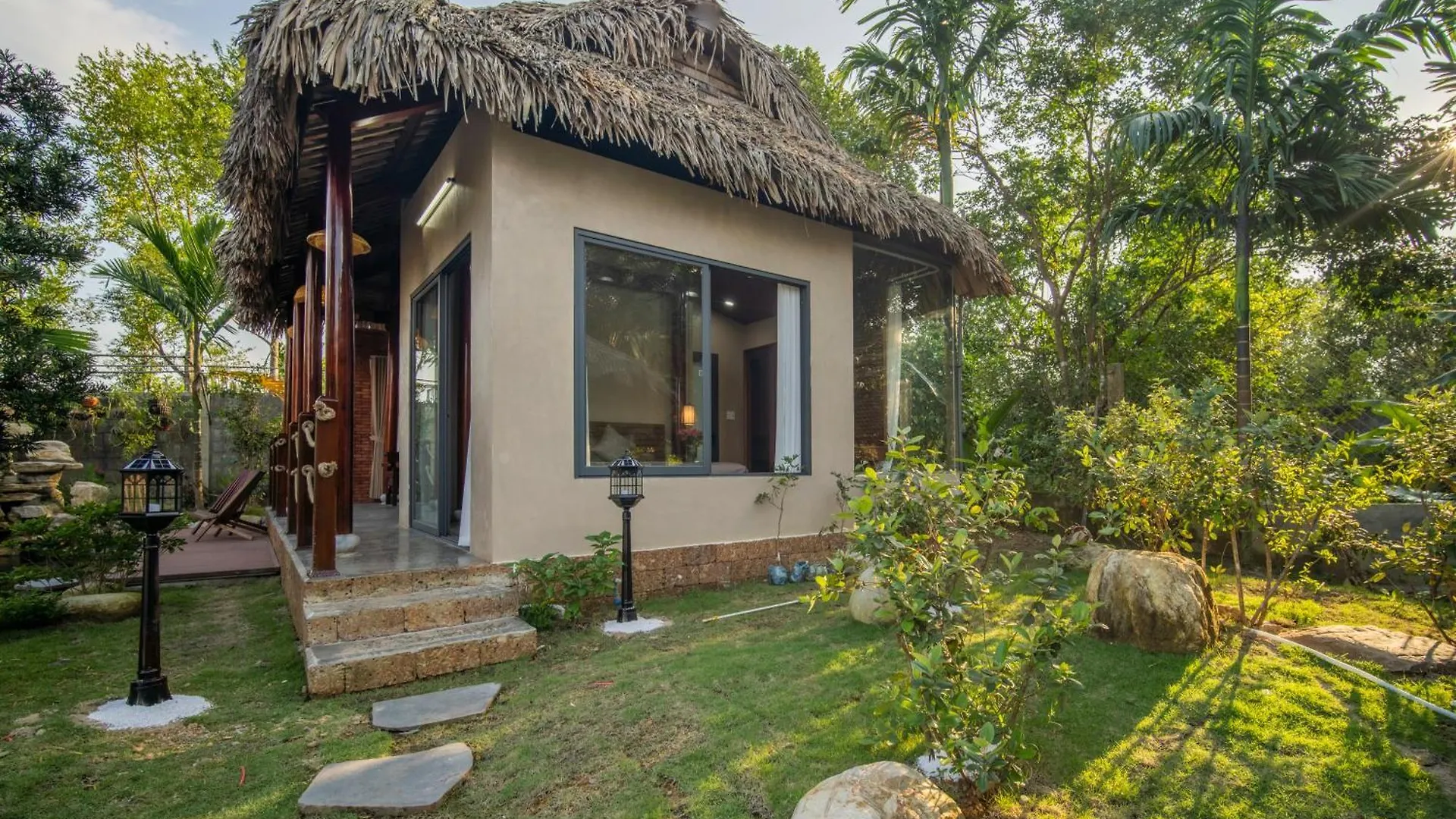 La Retreat Hotel Da Nang Vietnam