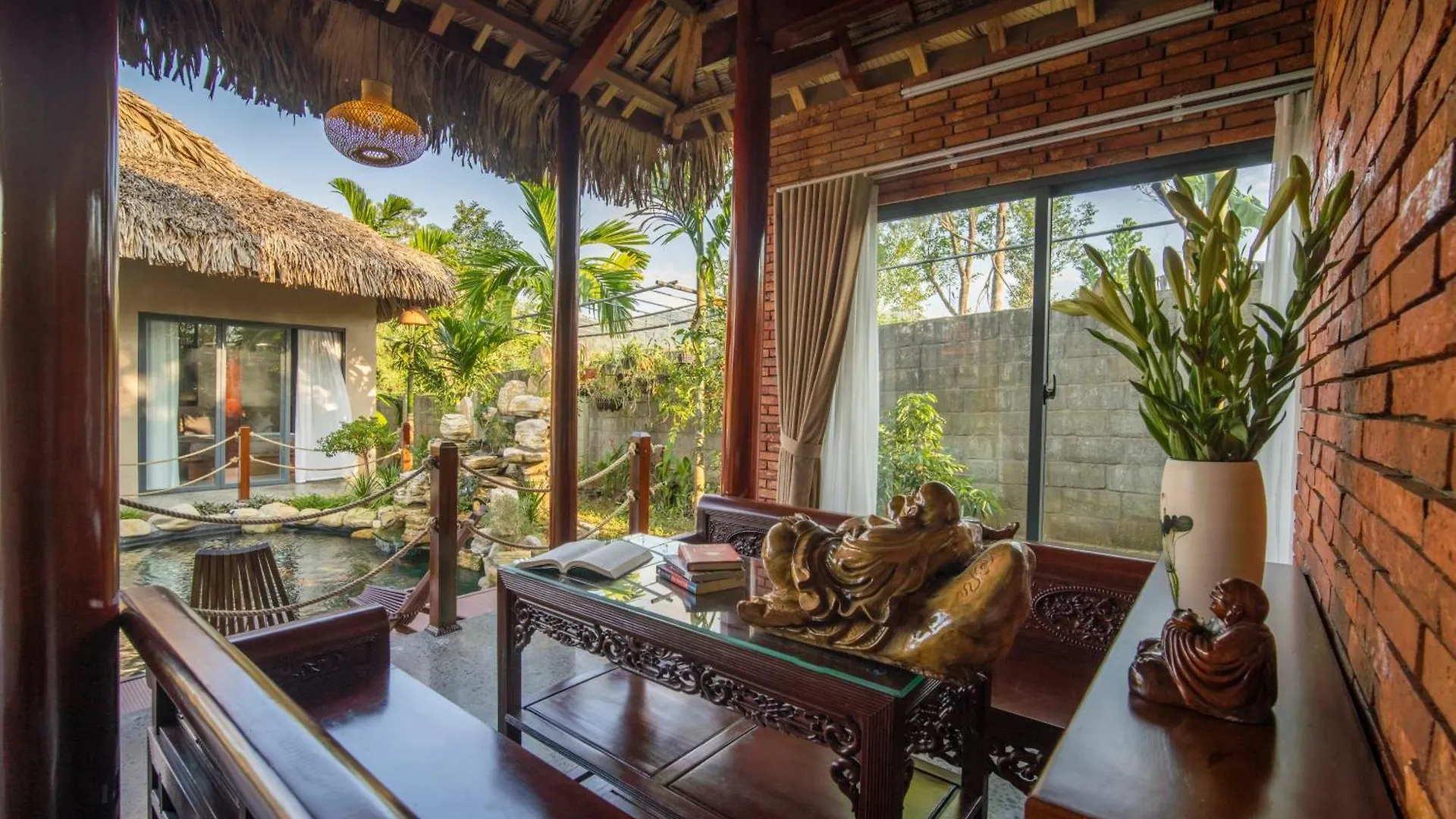 La Retreat Hotel Da Nang 0*,  Vietnam