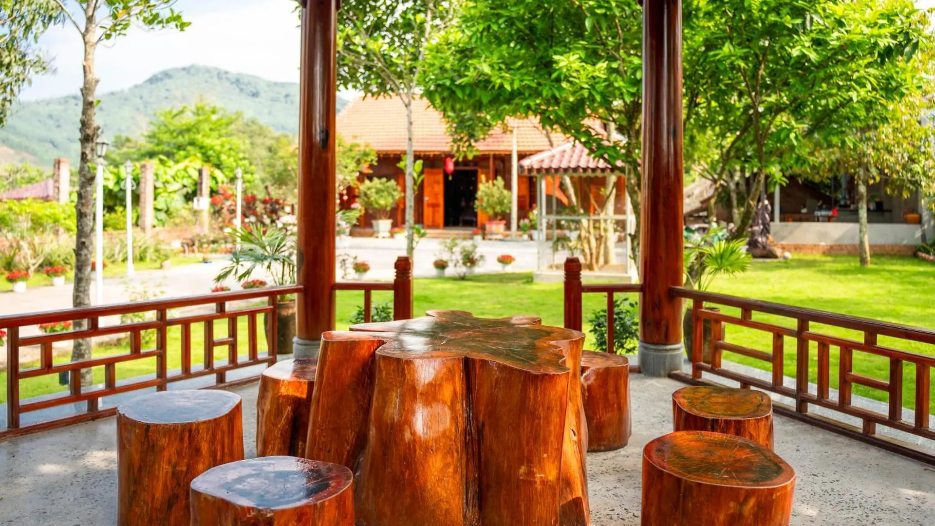 La Retreat Hotel Da Nang Vietnam