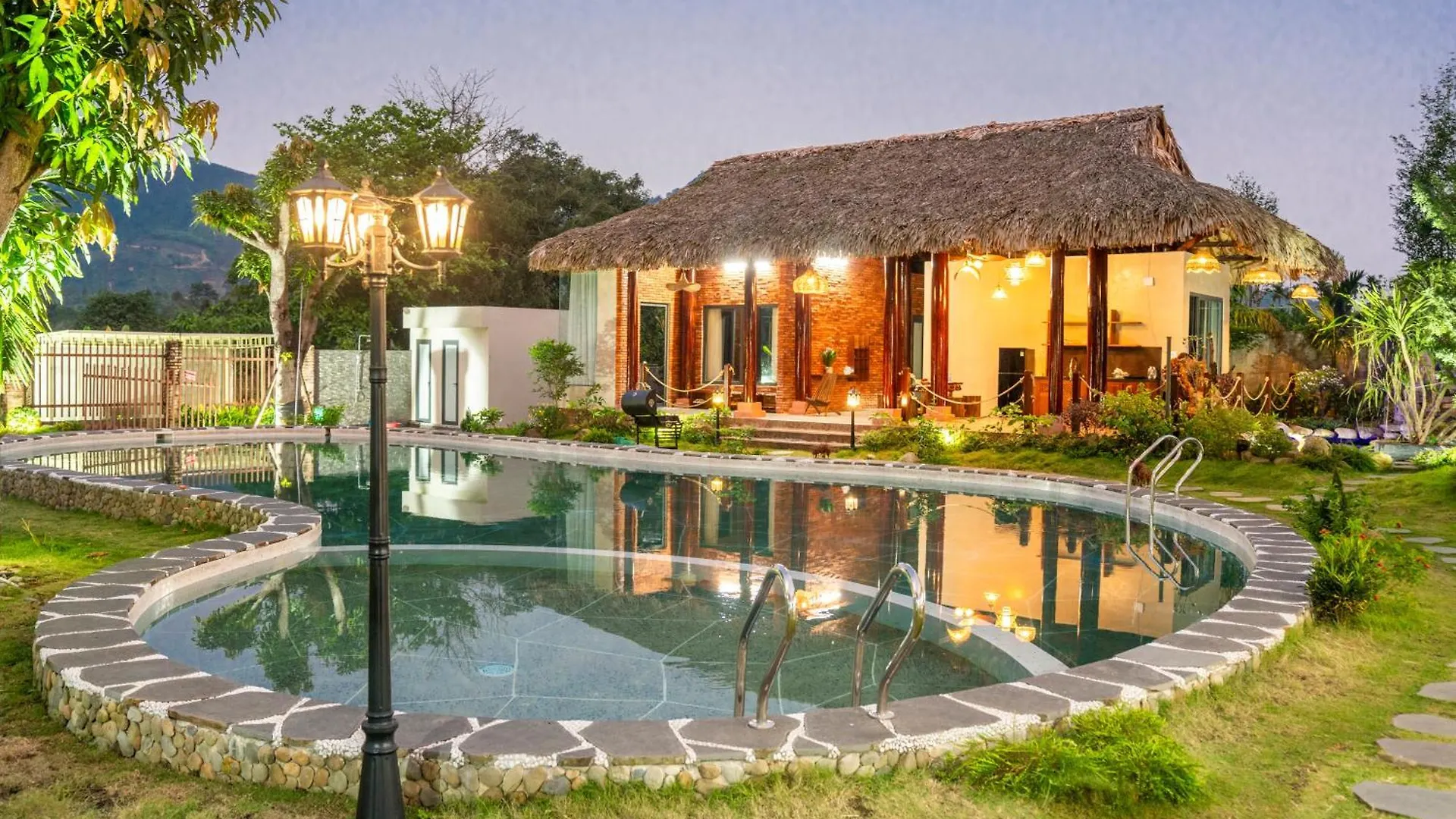 La Retreat Hotel Da Nang 0*,  Vietnam