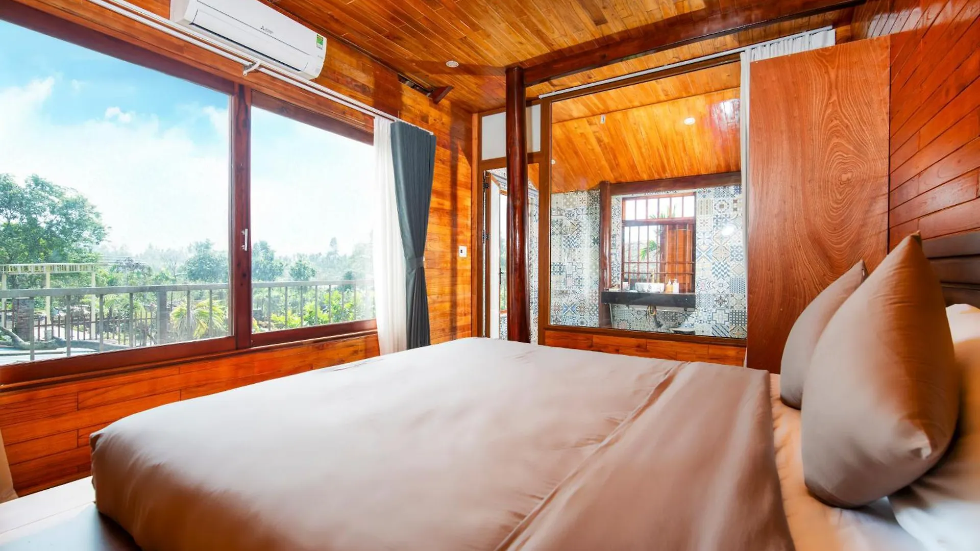 La Retreat Hotel Da Nang Vietnam