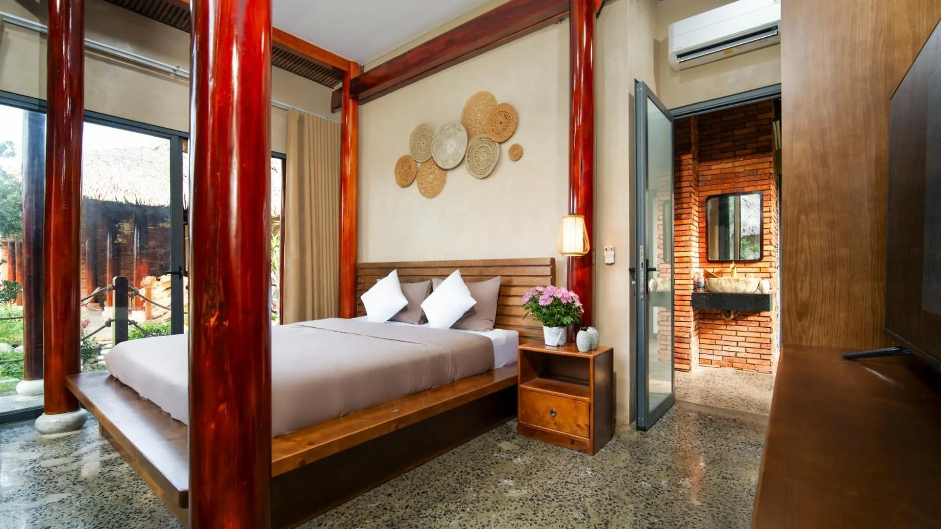 La Retreat Hotel Da Nang 0*,