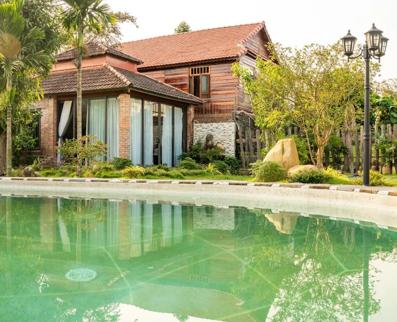 La Retreat Hotel Da Nang Vietnam
