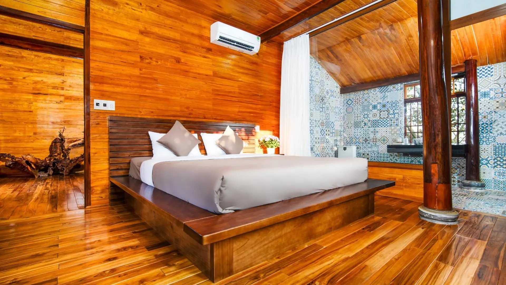 La Retreat Hotel Da Nang Vietnam
